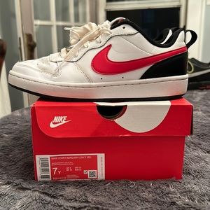 Nike Court Borough Low
